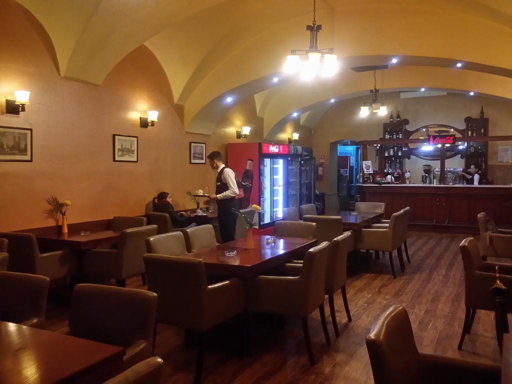 Hôtel Vila Royal à Sighetu Marmaţiei Extérieur photo