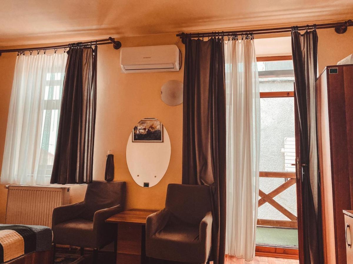 Hôtel Vila Royal à Sighetu Marmaţiei Extérieur photo